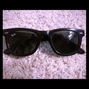 🕶Ray-Ban Original Wayfarer Sunglasses 🕶